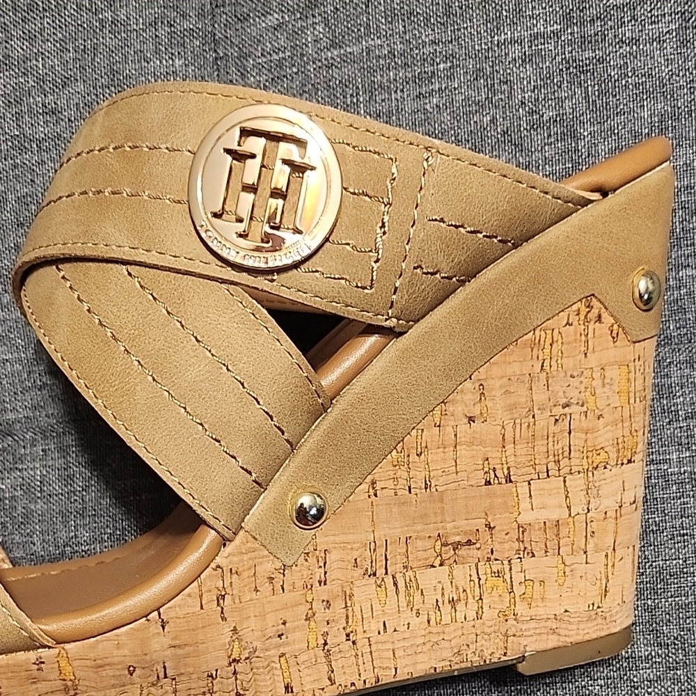 Tommy Hilfiger Women's Tan Sandals - Picture 5 of 6